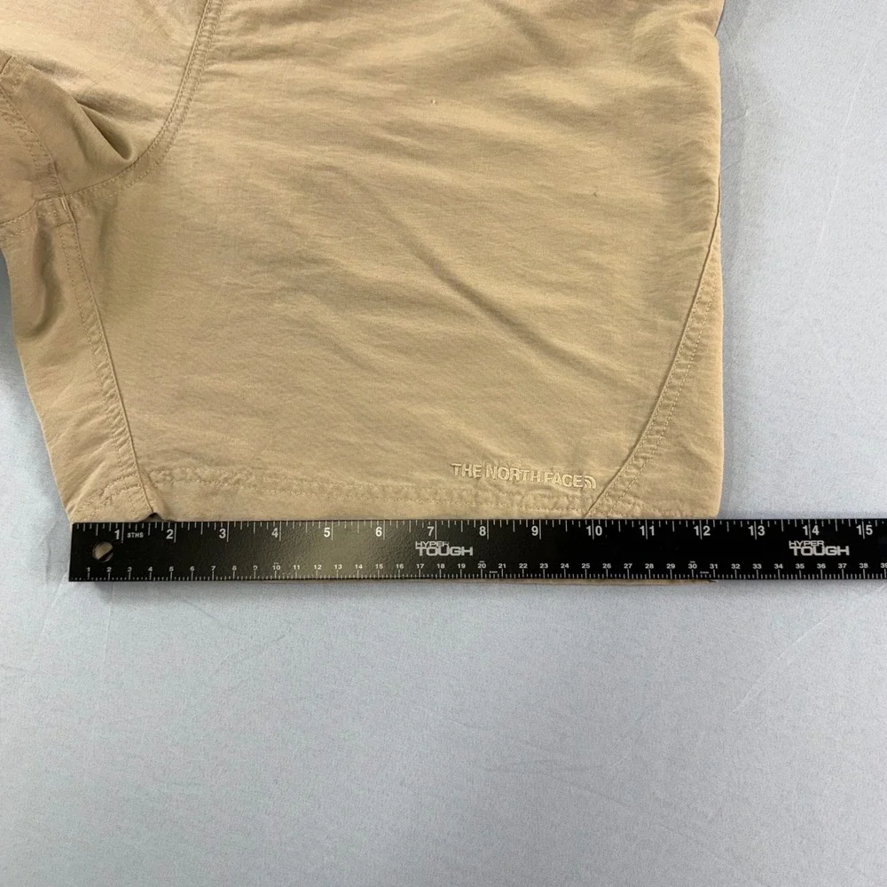 The North Face Mens Large Tan Nylon Hiking Shorts Mesh Lined‎ Belted RN61661